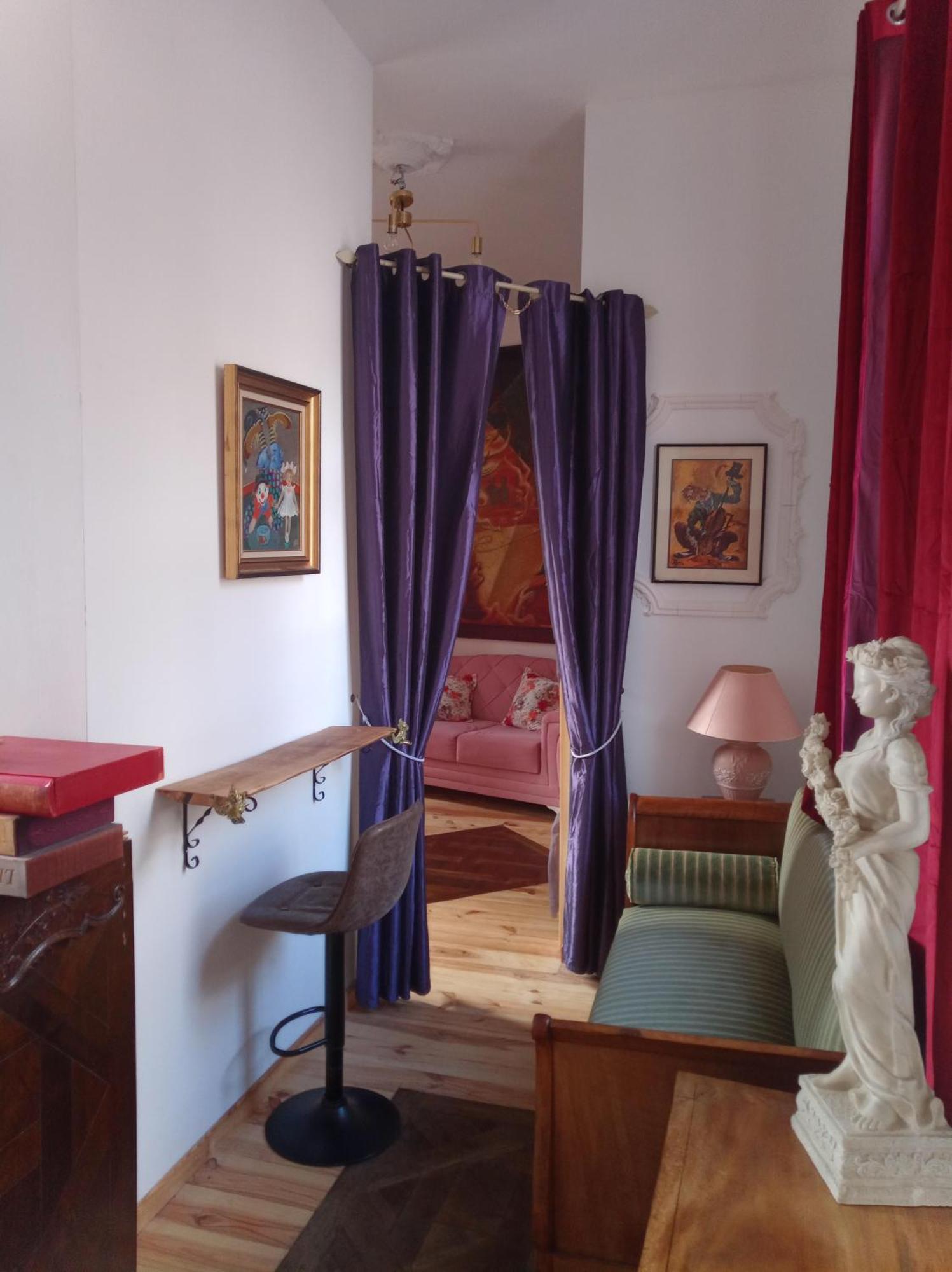 Le Couvent Des Capucines - Hebergement Velo Via Rhona سان فاليه المظهر الخارجي الصورة