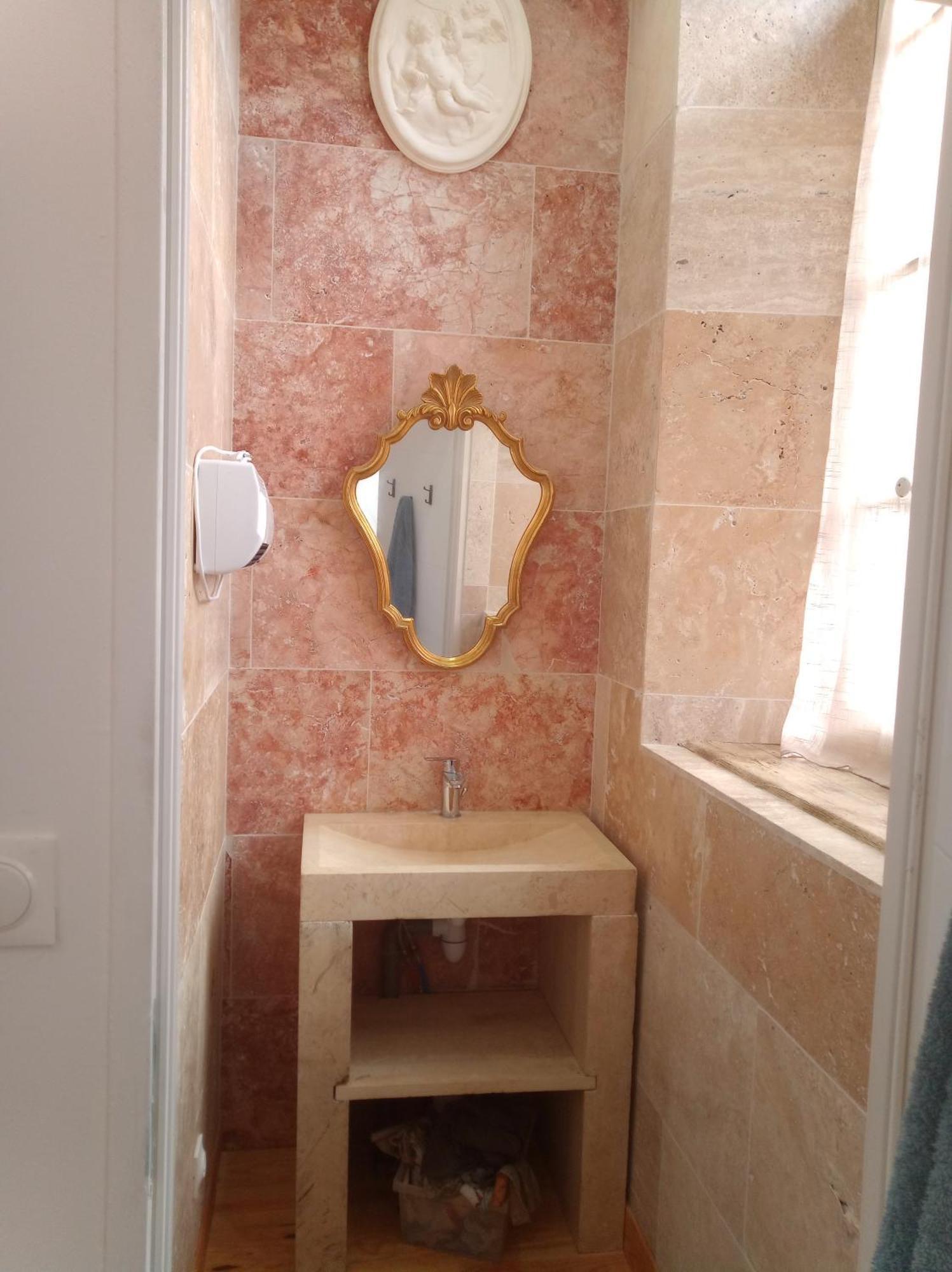 Le Couvent Des Capucines - Hebergement Velo Via Rhona سان فاليه المظهر الخارجي الصورة